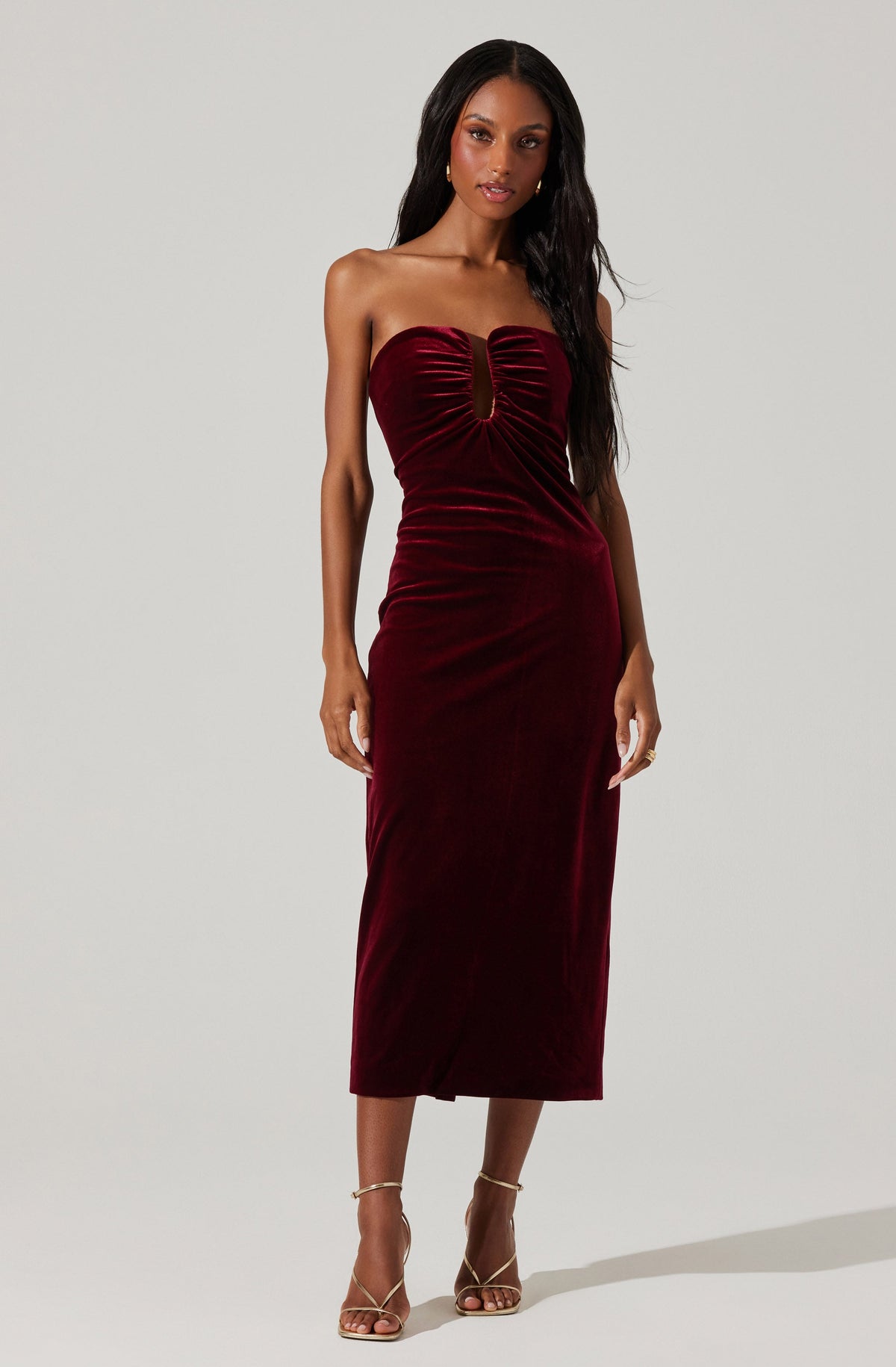 Arista Sweetheart Velvet Midi Dress