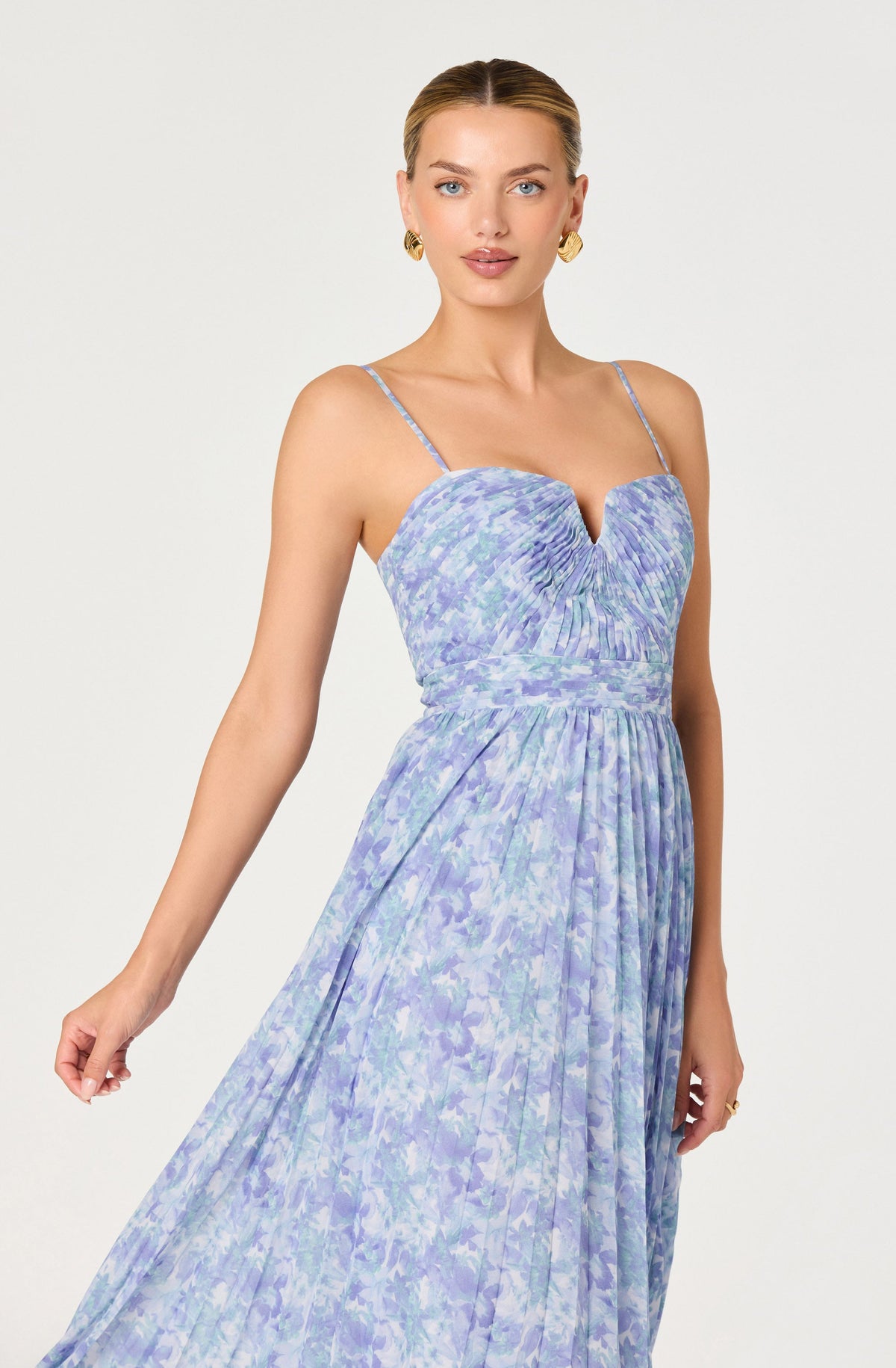 Bayley Floral Pleated Maxi Dress 1/30