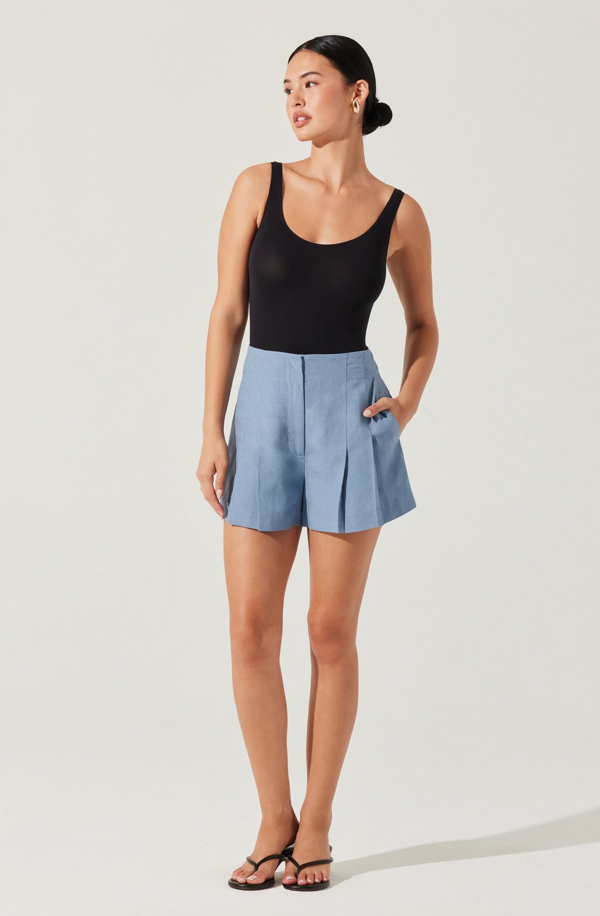 Artice Pleated Linen-Blend Shorts