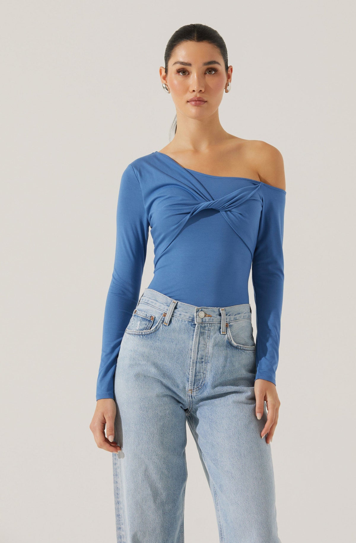 Kora Twist Front Top