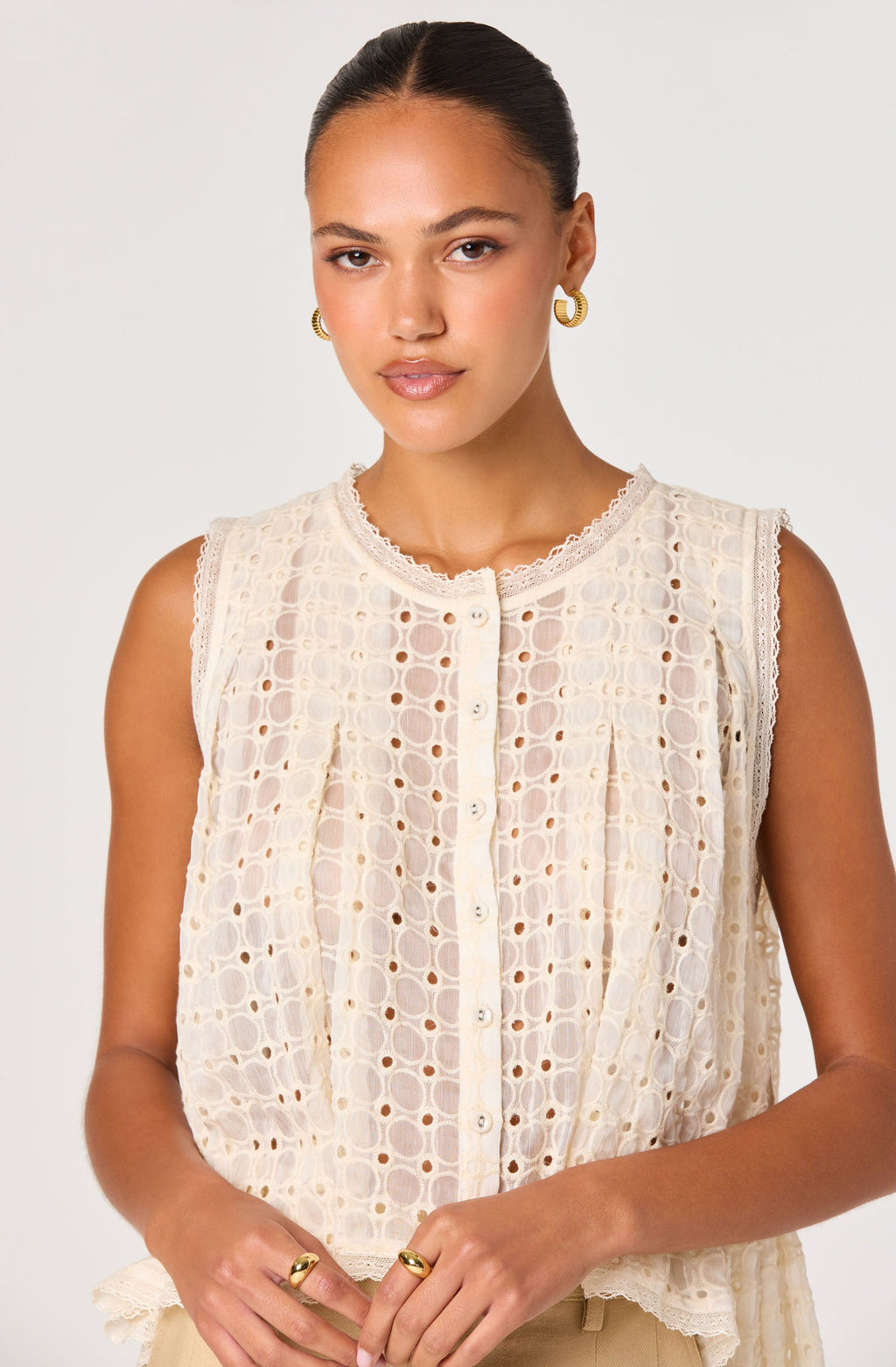 Alisa Embroidered Eyelet High-Low Top